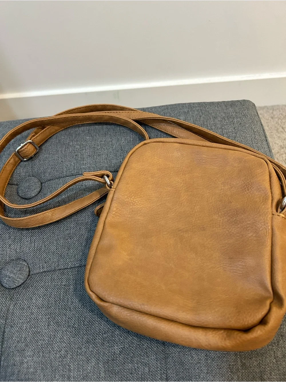 MultiSac Tan Crossbody Bag